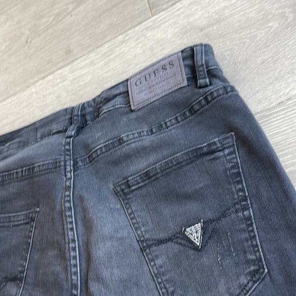 Guess - Men’s - Skinny jeans 30” waist - Picture 5 of 9